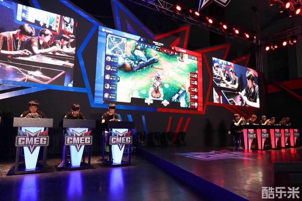 英雄联盟世界赛：MKOI请神UZI二比一淘汰FNC